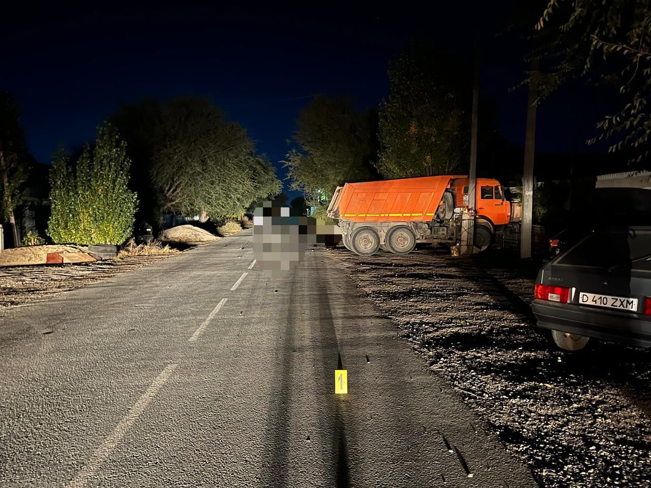 Двое парней насмерть разбились на скутере на западе Казахстана